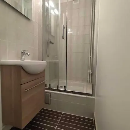 Au Calme Paris Apartment *